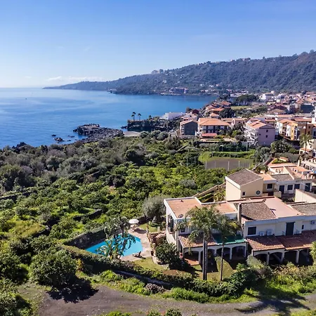 Del Leone Con Piscina By Wonderful Italy Villa